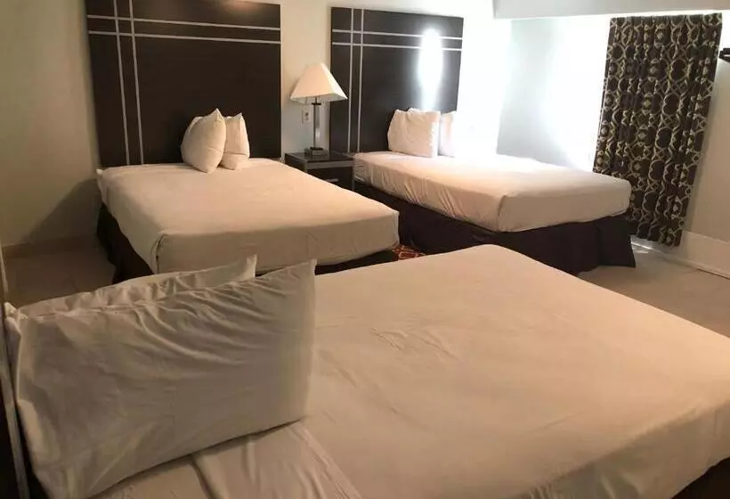 Отель Wildwood Inn, A Travelodge By Wyndham