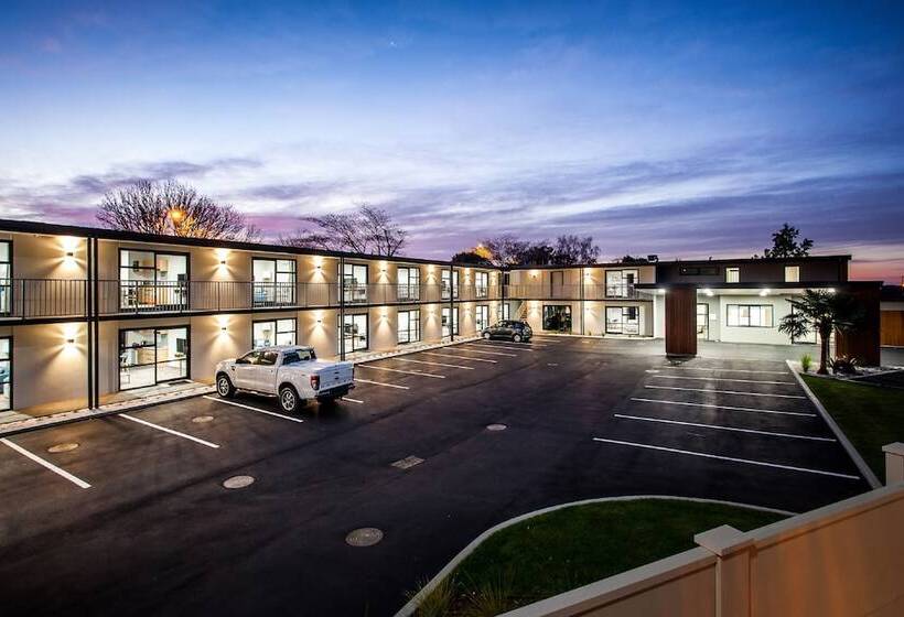 Motel One88 On Commerce