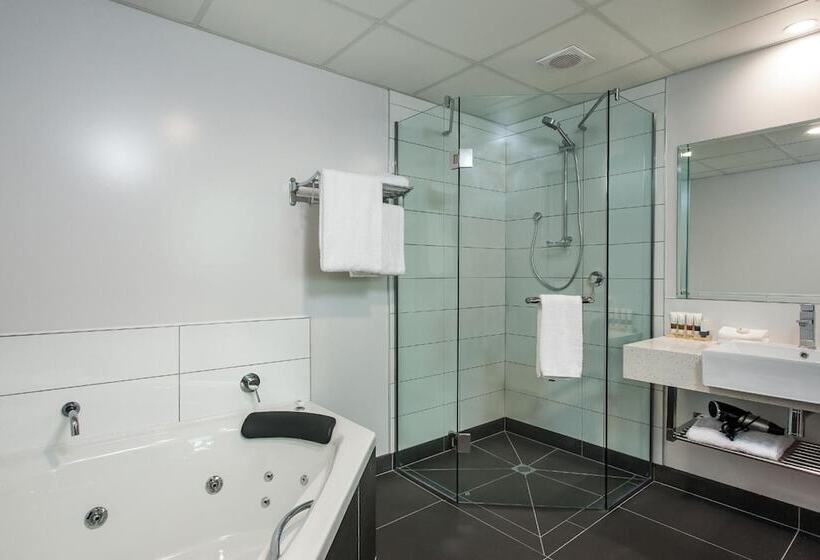 Motel One88 On Commerce