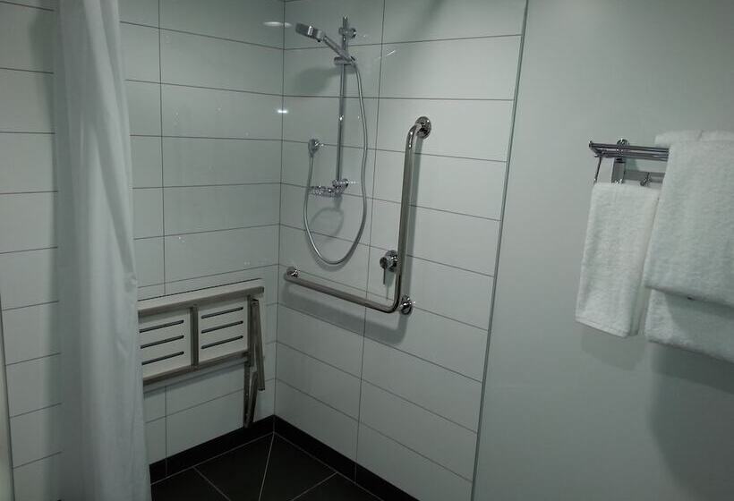 Motel One88 On Commerce