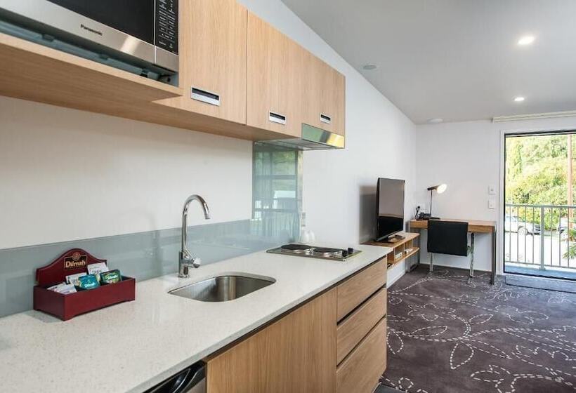 Motel One88 On Commerce