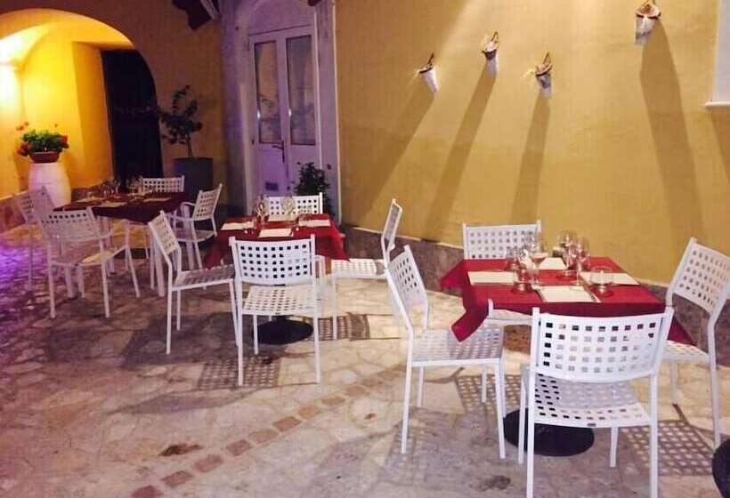 פנסיון San Leucio Resort