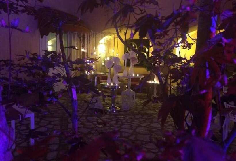 פנסיון San Leucio Resort