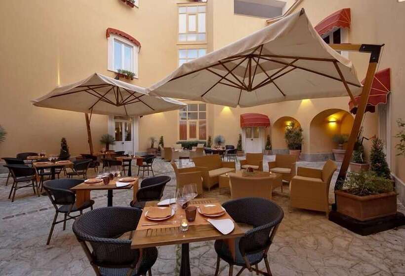 פנסיון San Leucio Resort