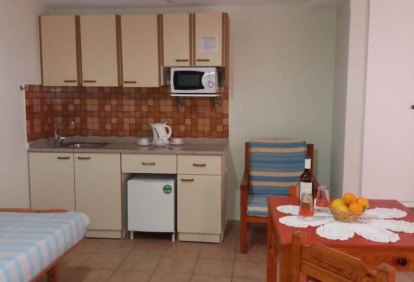 Semiramis Apartments By Estia