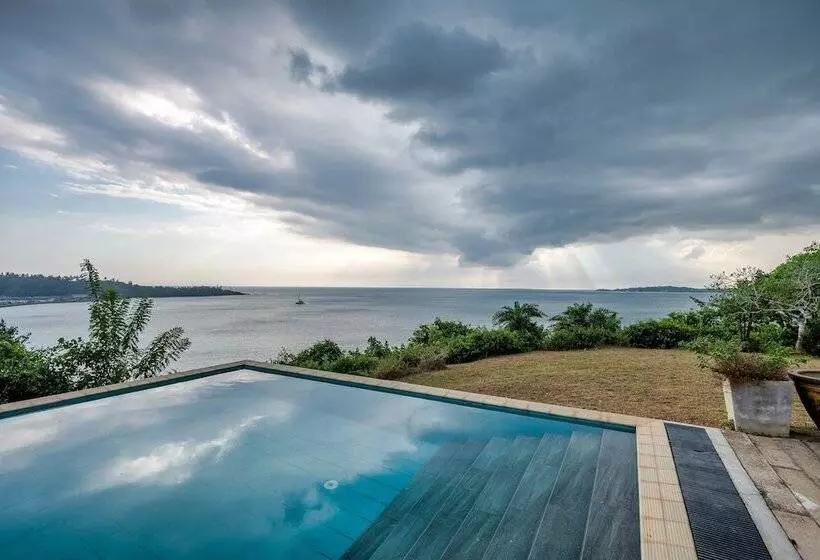 Redcliffs By The Serendipity Collection