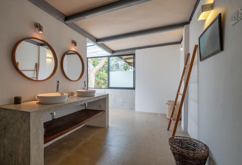 Redcliffs By The Serendipity Collection