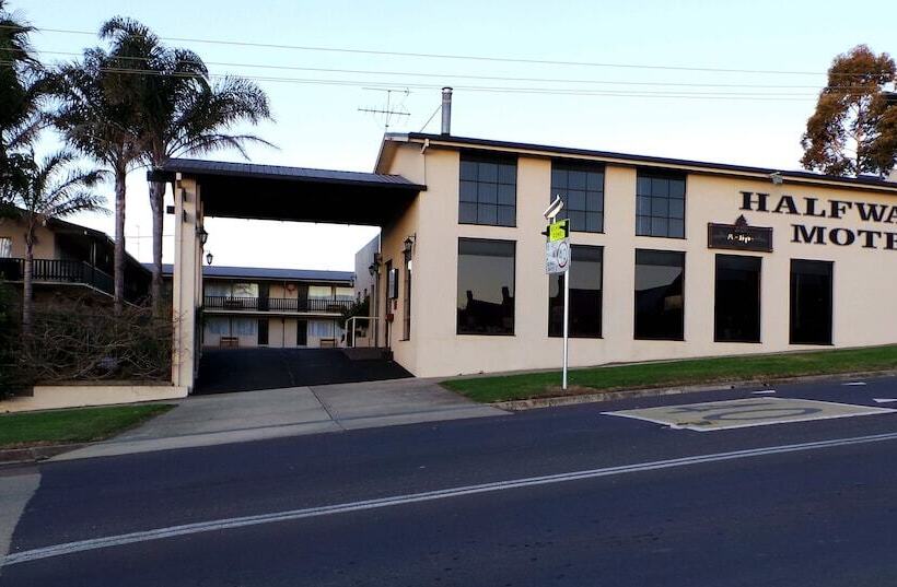 Halfway Motel