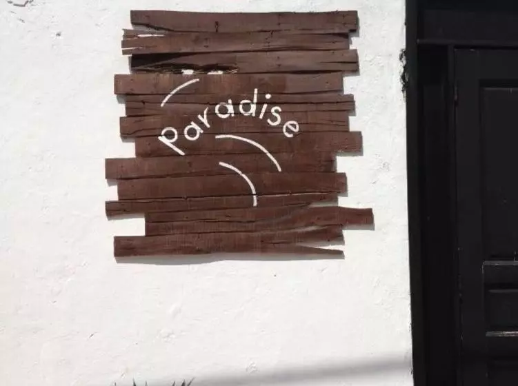 Hostel Paradise Bed&breakfast