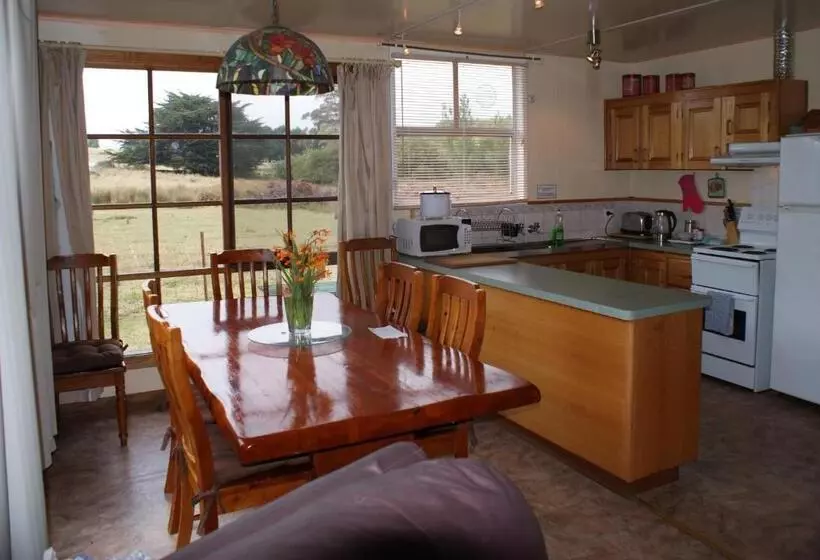 בית מלון כפרי Aaa Granary Accommodation