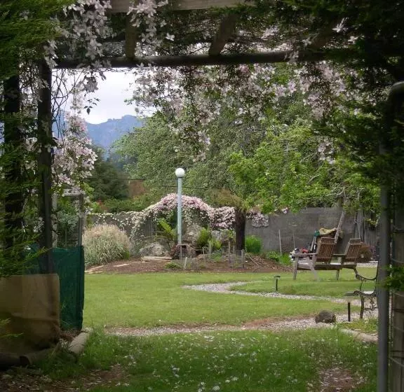 בית מלון כפרי Aaa Granary Accommodation