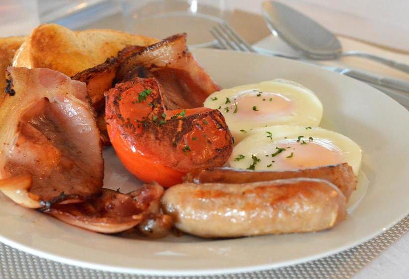 Hotel Batemans Bay Manor  Bed And Breakfast