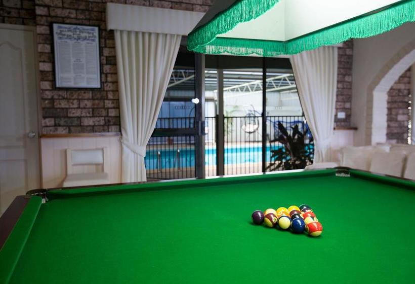 Hotel Batemans Bay Manor  Bed And Breakfast