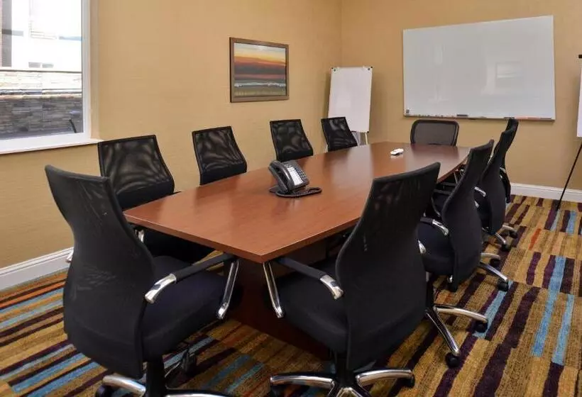 Hotelli Fairfield Inn & Suites By Marriott Sacramento Airport Woodland