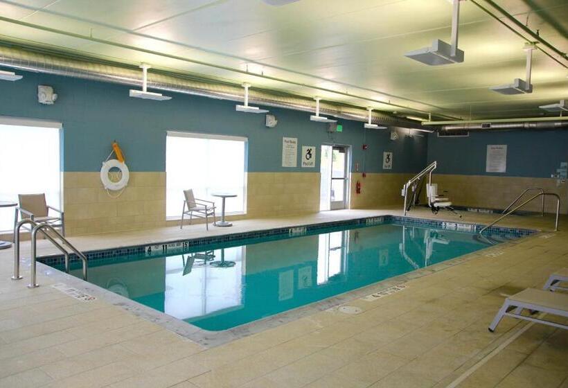 בית מלון כפרי Holiday Inn Express & Suites Oswego, An Ihg