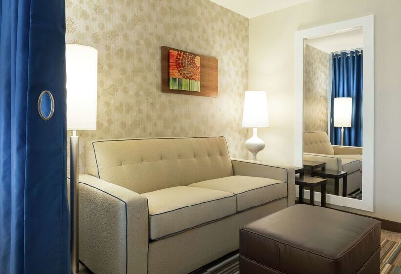 فندق Home2 Suites By Hilton Milwaukee Airport