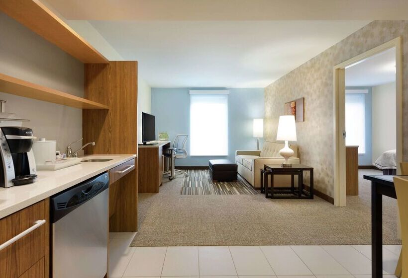 فندق Home2 Suites By Hilton Milwaukee Airport