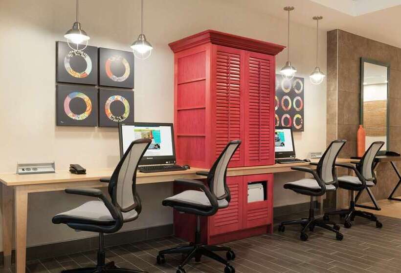 فندق Home2 Suites By Hilton Milwaukee Airport