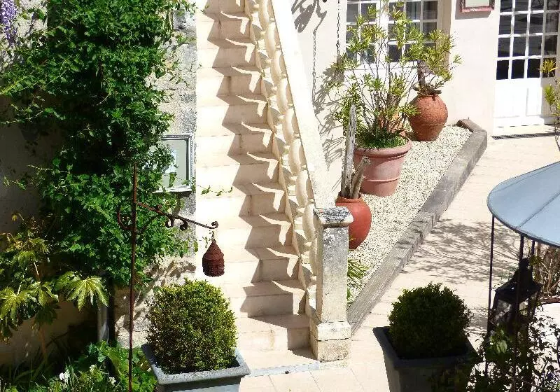 Hotel La Maison Douce