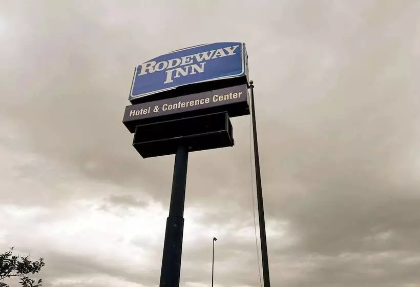 בית מלון כפרי Rodeway Inn