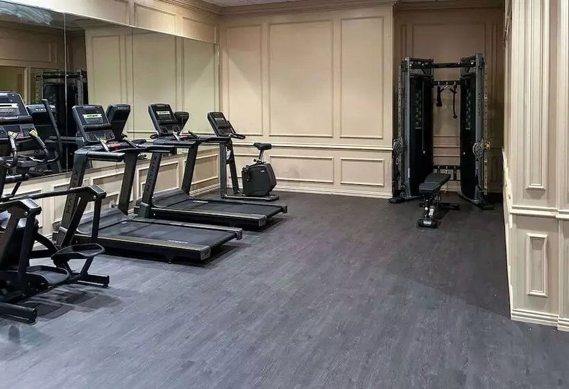 בית מלון כפרי Rodeway Inn