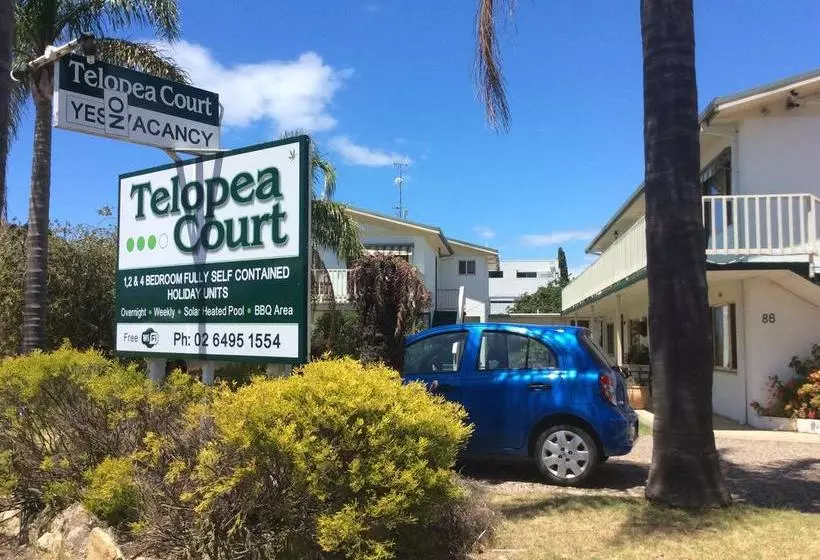 هتل Telopea Court