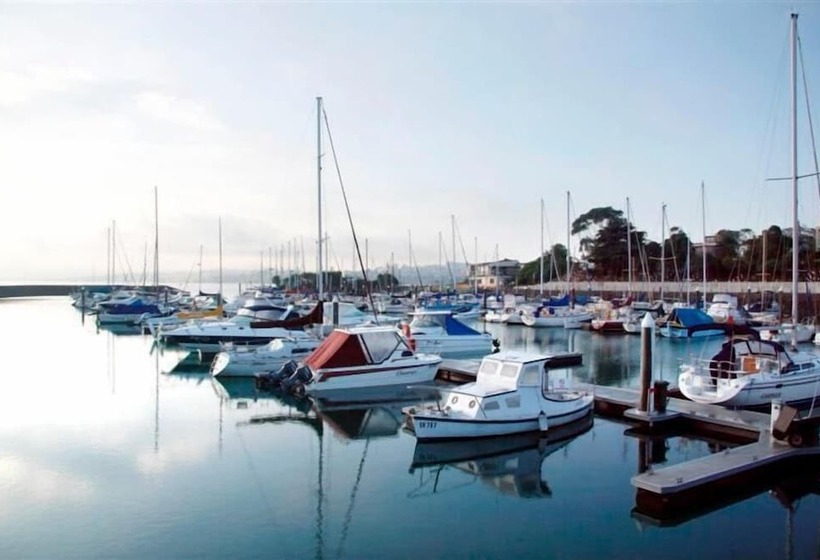 酒店 The Island Accommodation