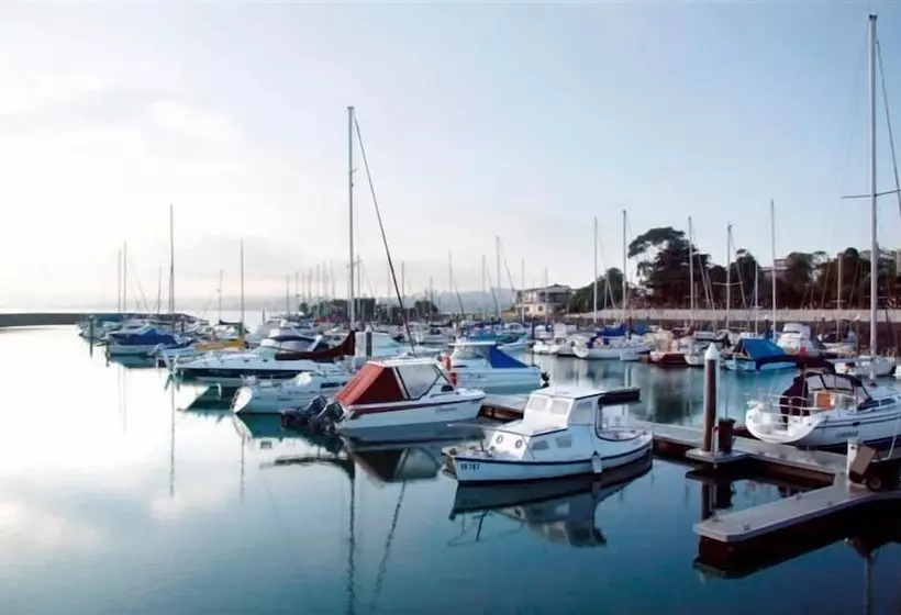 酒店 The Island Accommodation