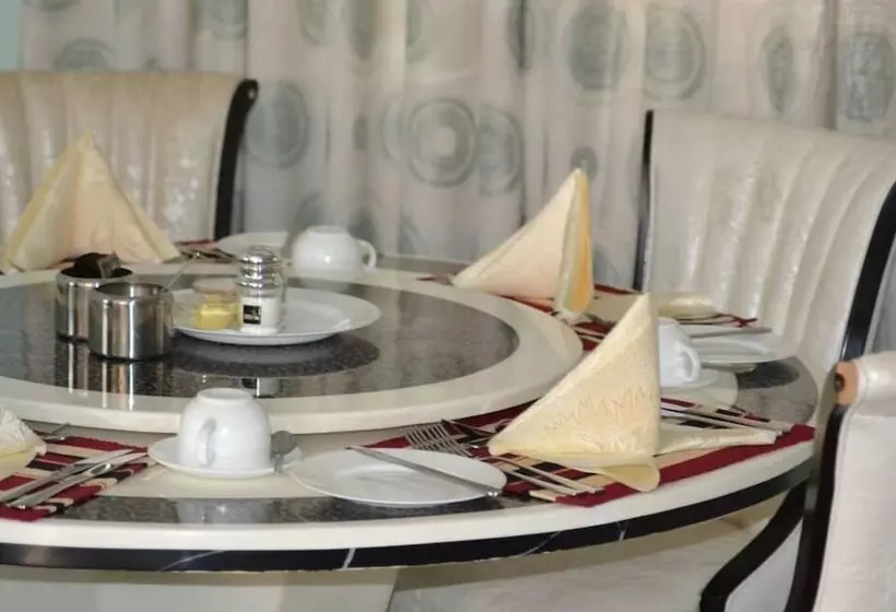 هتل Valencia Kampala