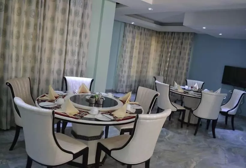 هتل Valencia Kampala