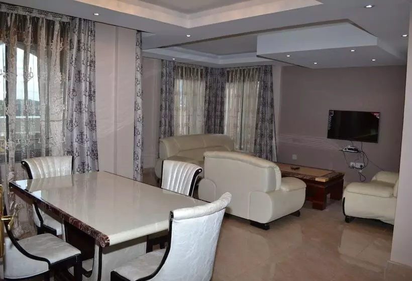 هتل Valencia Kampala