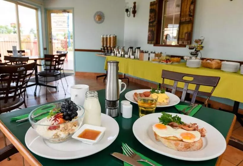 هتل Villa Mirasol Motor Inn