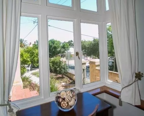 پانسیون Danum House Bed & Breakfast