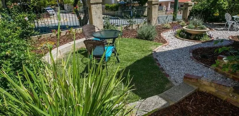 پانسیون Danum House Bed & Breakfast