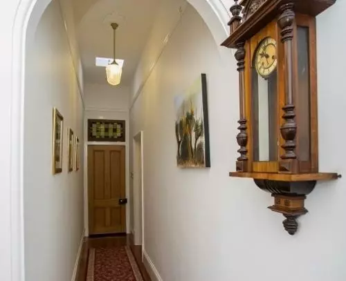 پانسیون Danum House Bed & Breakfast