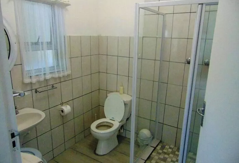 بنسيون Whale Watchers Inn