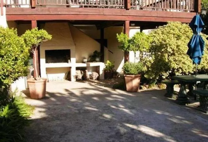 بنسيون Whale Watchers Inn