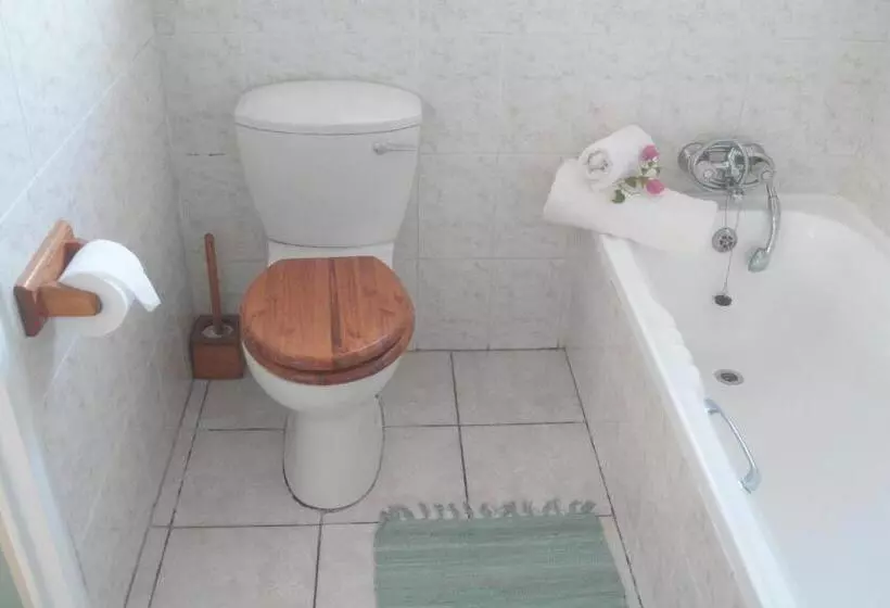 بنسيون Whale Watchers Inn