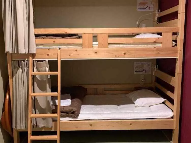 הוסטל Beppu Rojiura Stay&sauna