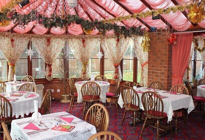 Bed and Breakfast The Longham White Horse