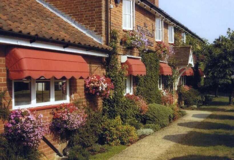 Bed and Breakfast The Longham White Horse