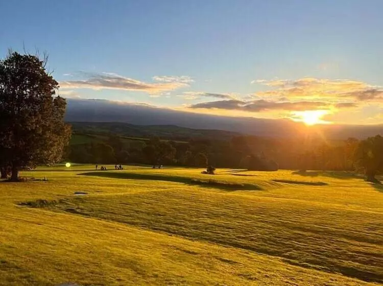 Aamiaismajoitus (B&B) Welbeck Manor And Golf