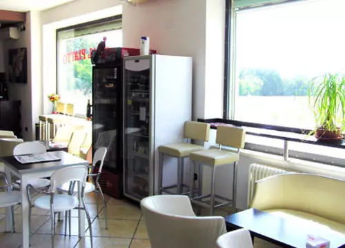 ホテル Albergo Le 2 Rose