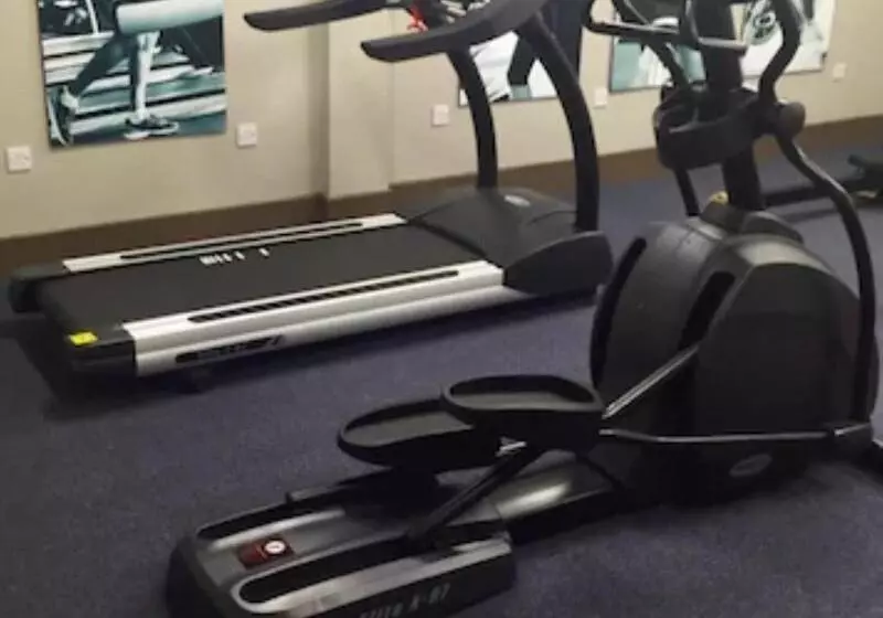 هتل Bishop S Gate