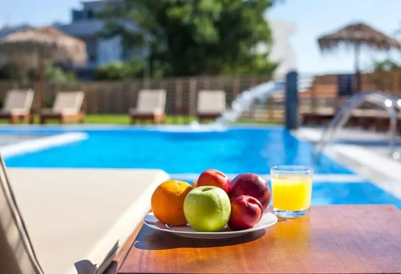 בית מלון כפרי Essential Summer Adults Only