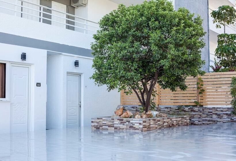 בית מלון כפרי Essential Summer   Adults Only