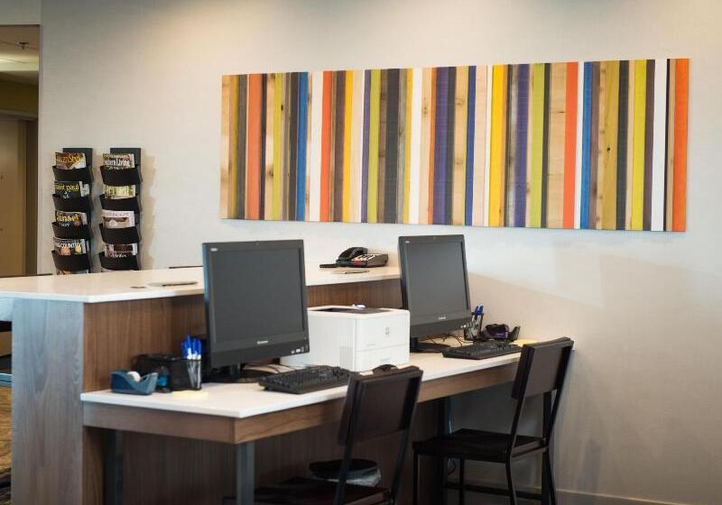 호텔 Holiday Inn Express & Suites Rock Falls, An Ihg