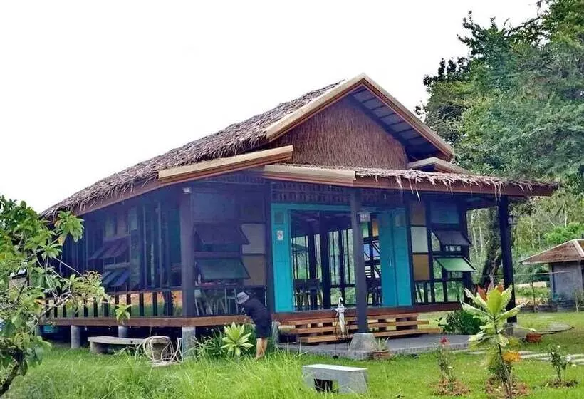 Hotelli Moonlight Cottage Phuket