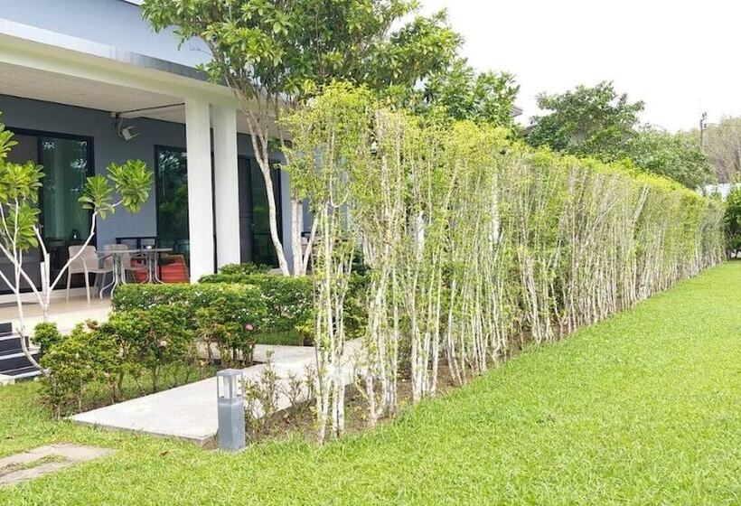 فندق Moonlight Cottage Phuket