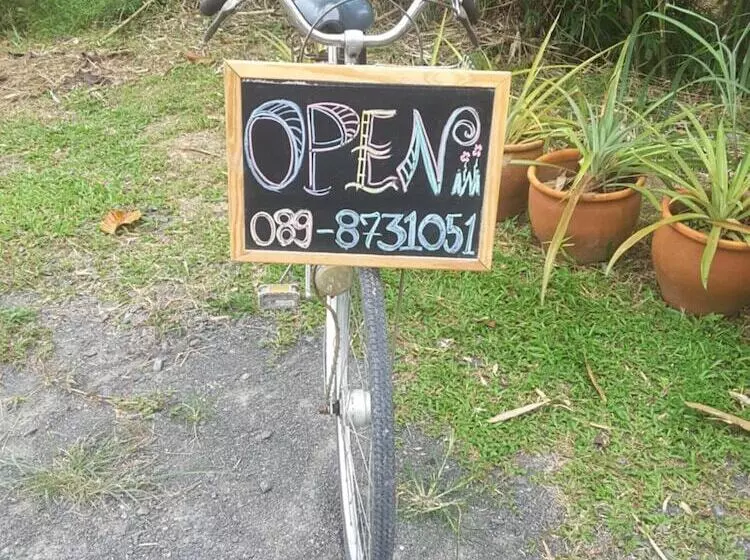 Hotelli Moonlight Cottage Phuket